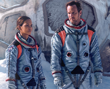 ต้นปีหน้าทุกชีวิตจะสูญสิ้น! “MOONFALL” ปล่อยภาพเซตแรกสุดระทึก เมื่อดวงจันทร์พุ่งชนโลก มวลมนุษยชาติจะถึงคราววิบัติ